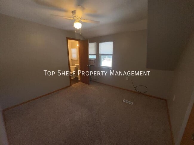 Building Photo - 418 E Sheridan-