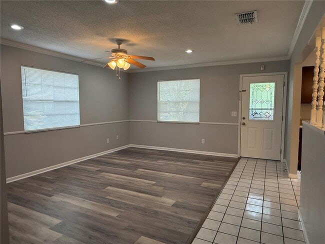 Building Photo - 39648 Meadowood Loop