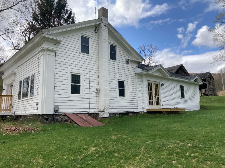 Building Photo - 215 Tuscan Rd