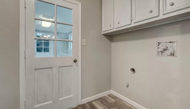 Building Photo - Amazing 4 Bedroom Homein the heart of Katy...