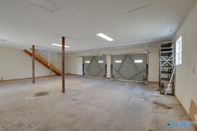 Building Photo - 4010 Dunsmore St SE