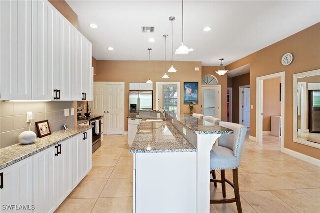Building Photo - 6647 Mangrove Way