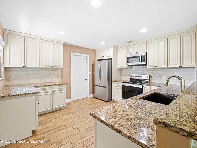 Building Photo - 3725 Laurette Rd