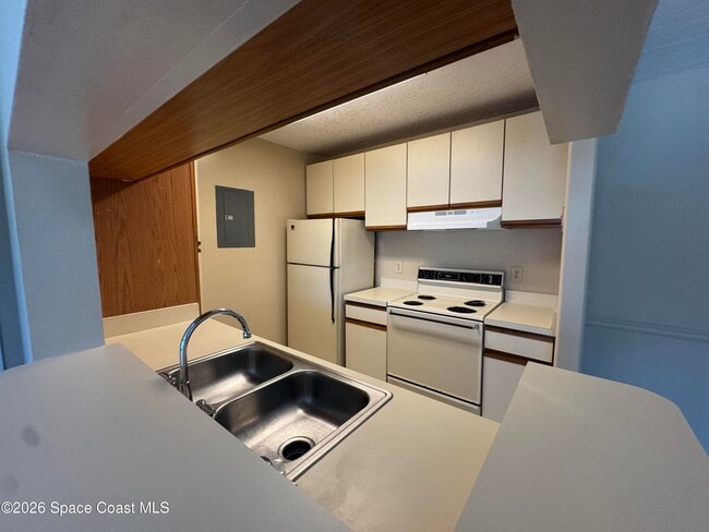 Building Photo - 7667 N Wickham Rd