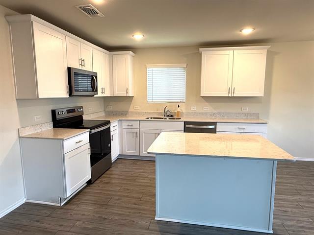 Building Photo - 472 Lake Erie Dr