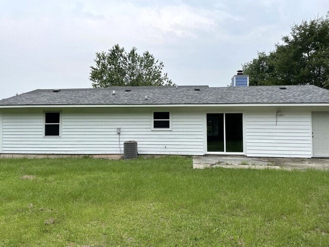 Building Photo - 101 Palmetta Dr