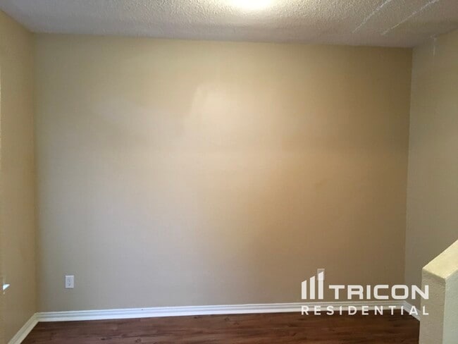 Building Photo - 5717 Indian Hill Dr