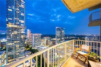 Building Photo - 360 Nueces St