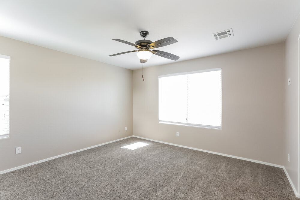Building Photo - 5804 S 10th Dr