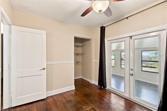 Building Photo - 805 W Braddock St
