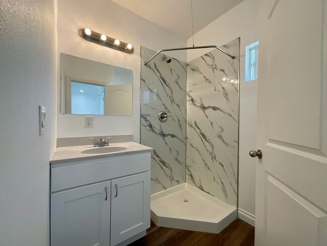 Building Photo - Welcome to your new 1 bedroom, 1 bathroom ...