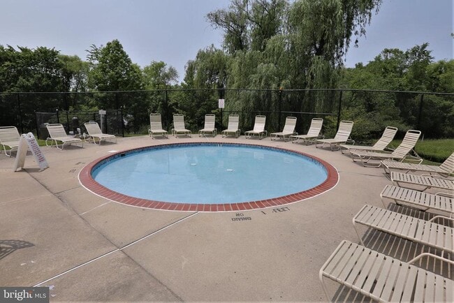 Building Photo - 22 Briarwood Ct