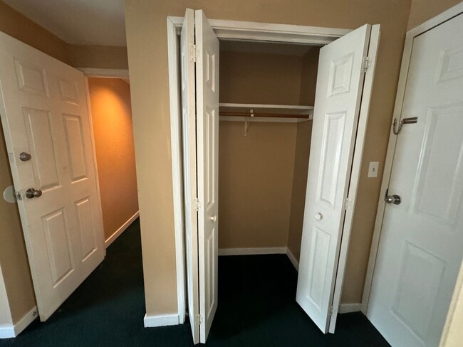 Building Photo - Spacious 3-Bedroom 3 Bath Condo on Ascutney Mountain – Nature at Your Doorstep