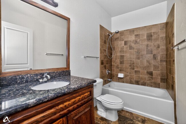 Building Photo - 2523 S 41st Ave