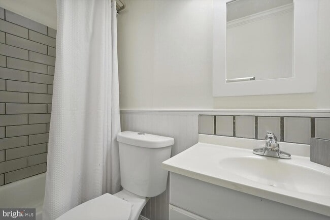 Building Photo - 18390 Silcott Springs Rd