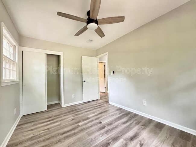 Building Photo - 908 Pinecrest Cove