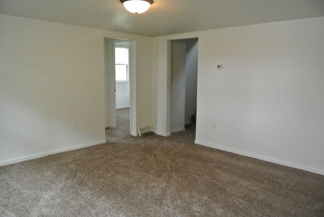 Building Photo - 1711 2nd Ave NW