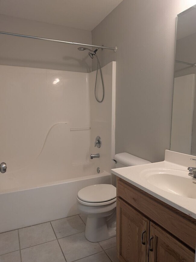 Building Photo - 5102 Hatteras Dr