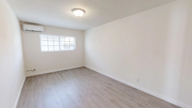 Building Photo - 506 Stewart Dr