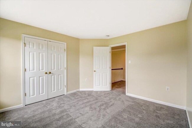 Building Photo - 240 Davis St