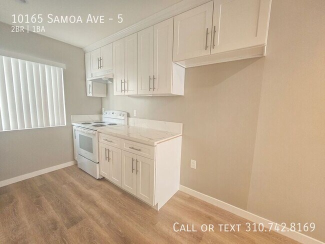 Building Photo - 10165 Samoa Ave