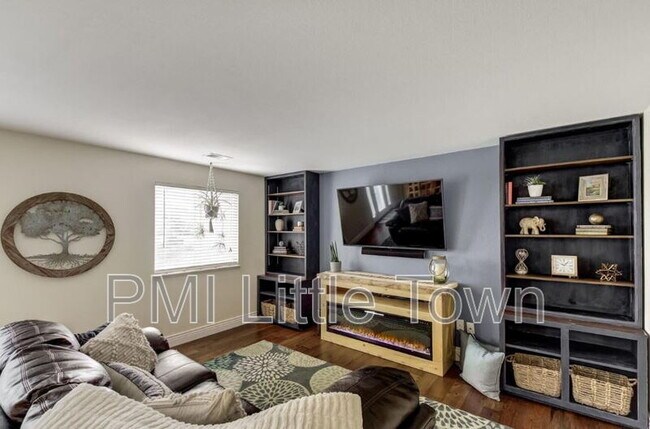 Building Photo - 16681 Martingale Dr