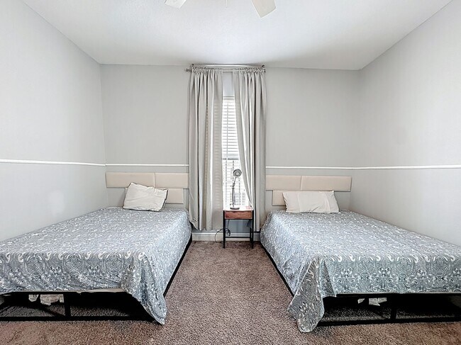 Building Photo - FURNISHED 4 Bedroom House + Office + Home ...
