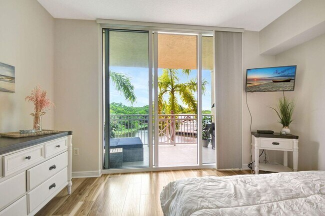 Building Photo - 350 N Federal Hwy