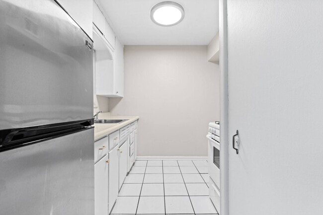 Building Photo - The Bethana Apartments