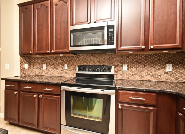 Building Photo - Beautiful townhouse at Claytons Crossing O...