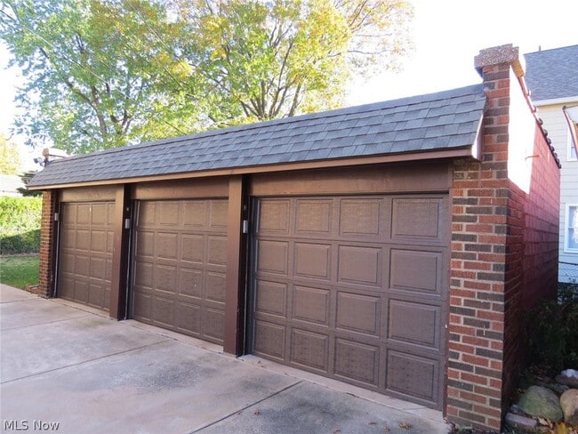 Building Photo - 13513 Clifton Blvd