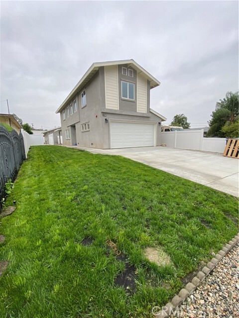 Building Photo - 26079 Juanita St