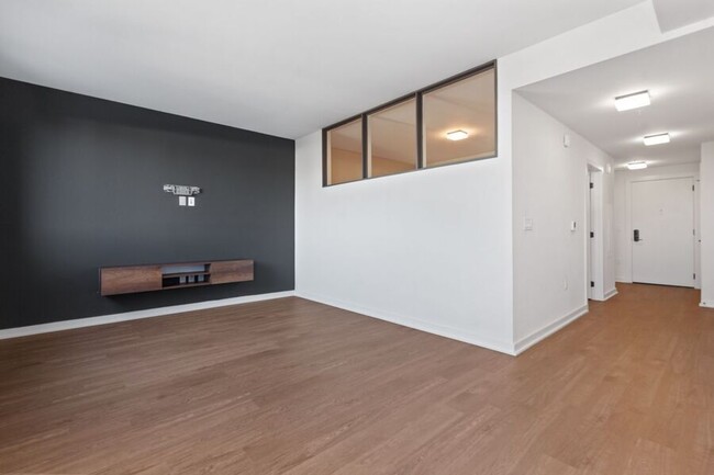 Building Photo - 1625 Eckington Pl NE