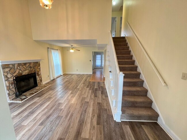 Building Photo - 3105 Verdugo Dr