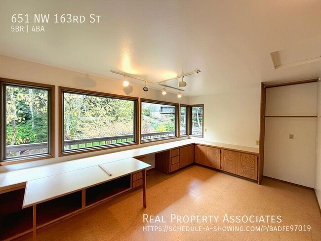 Building Photo - 651 NW 163rd St