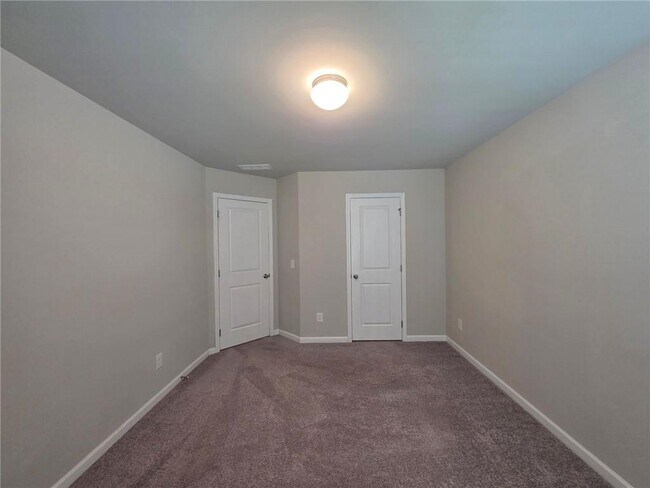 Building Photo - 85 Pointe Pl