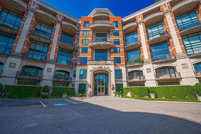 Building Photo - 5005 Hidalgo St