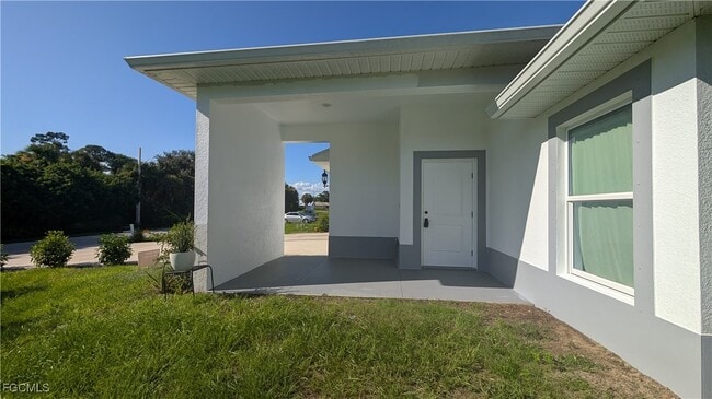 Building Photo - 6058 Lacota Ave