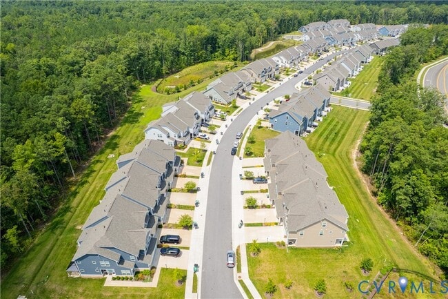 Building Photo - 18401 Palisades Ct