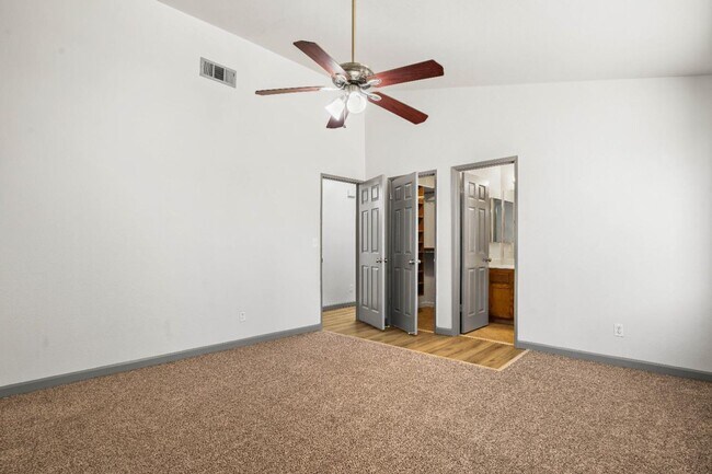 Building Photo - Move in special: $250 off the first month's rent!