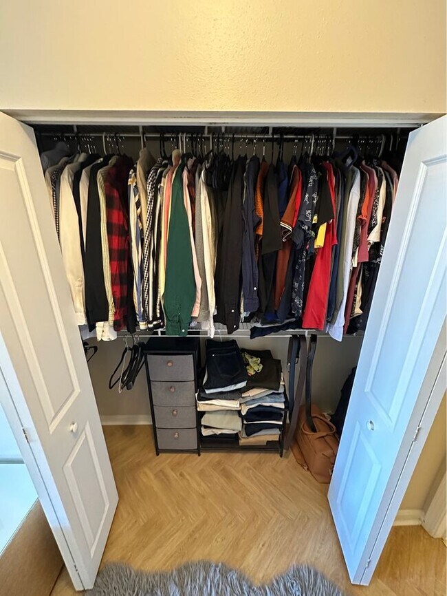 Building Photo - 903 Providence Pl