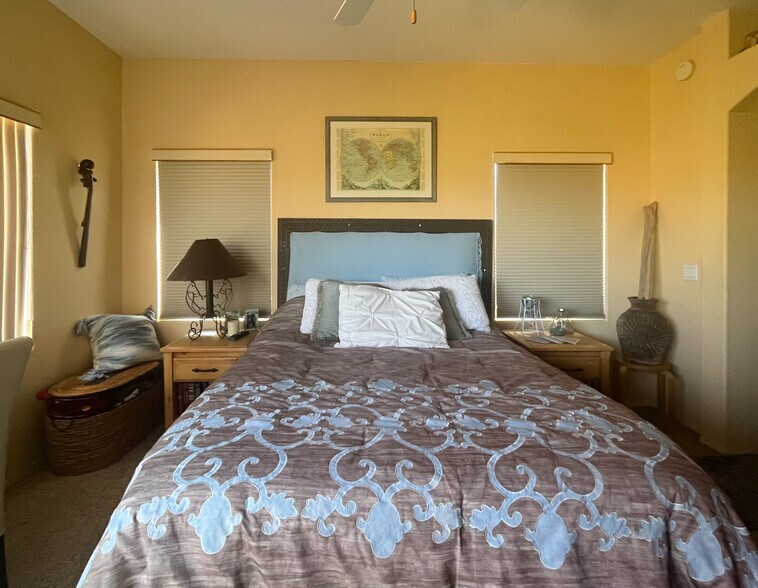 Building Photo - 10401 N Saguaro Blvd