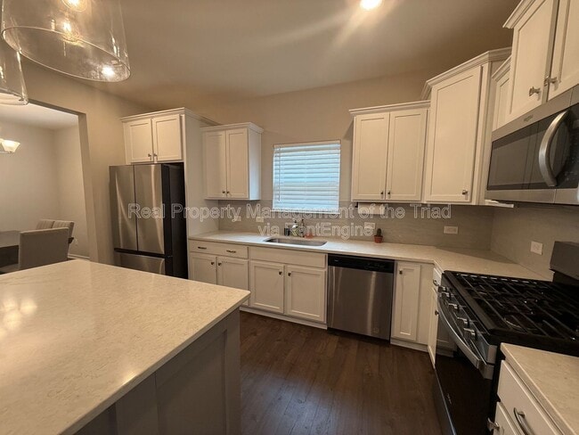 Building Photo - 2457 Dukes Hollow Ct