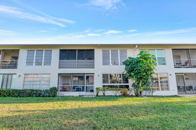 Building Photo - 5943 Areca Palm Ct