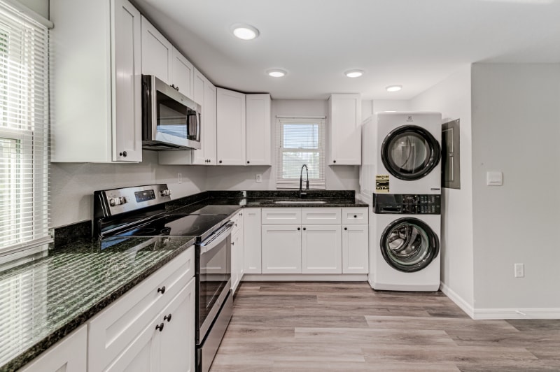 Building Photo - 2222 Peachtree St