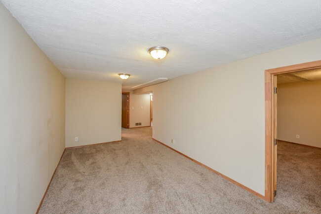 Building Photo - 1218 Skillman Ave E