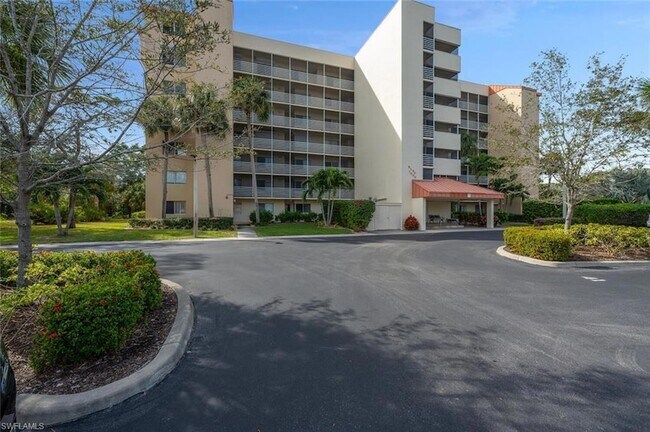 Building Photo - 15161 Cedarwood Ln