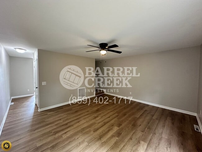 Building Photo - 2-Bed 1.5-Bath Townhome