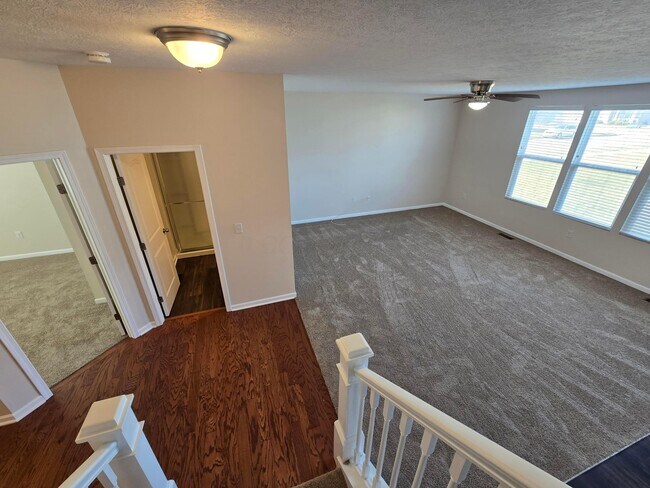 Building Photo - 140 Saddlebred Cir