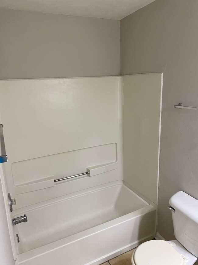 Building Photo - 2446 Talco Hills Dr